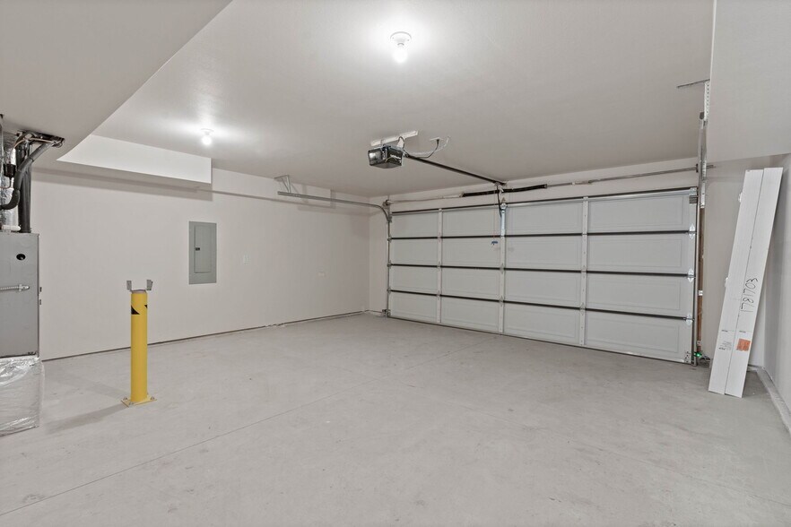 Building Photo - 9116 W Winona Rd