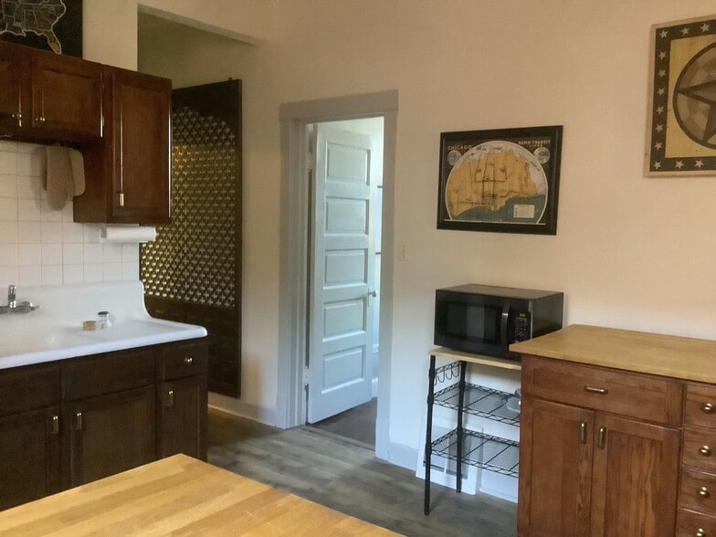 Kitchen to office/bedroom - 1913 N Kimball Ave