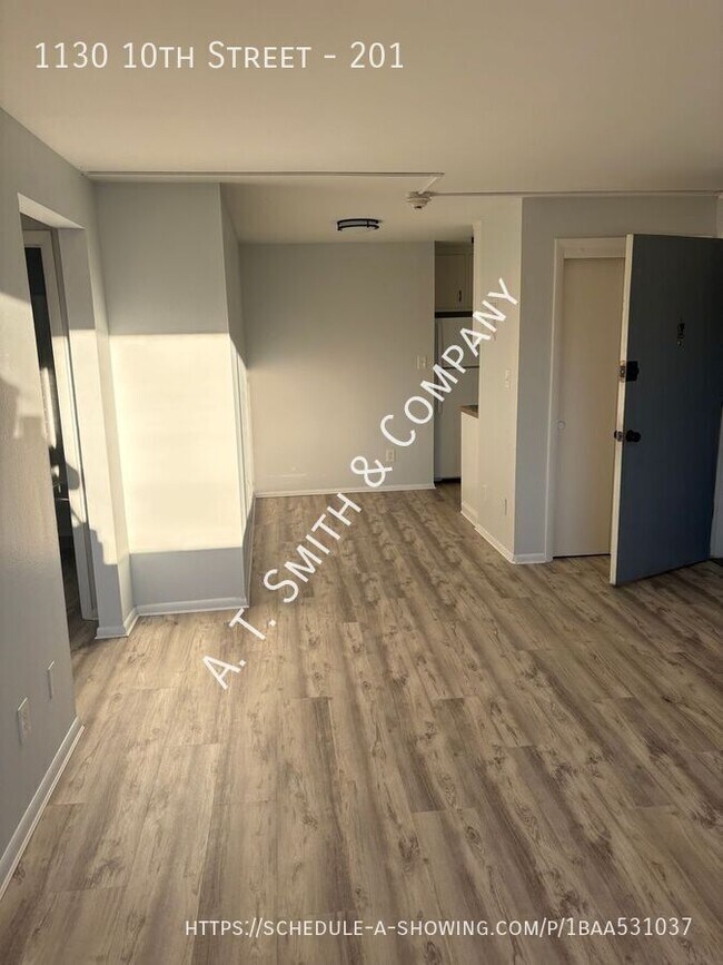 Building Photo - 1130 10th St