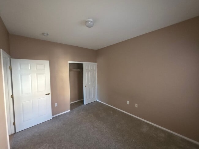 Building Photo - 3820 Juno Beach St