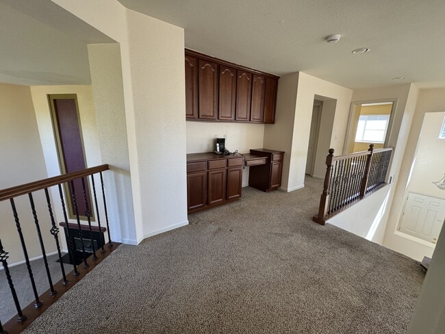 Building Photo - 361 Royal River Dr