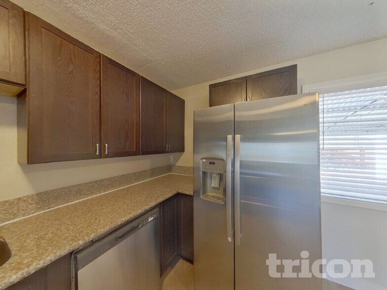 Building Photo - 1548 Glacier Dr