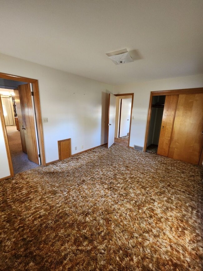 Building Photo - 1115 N Sherman Ave