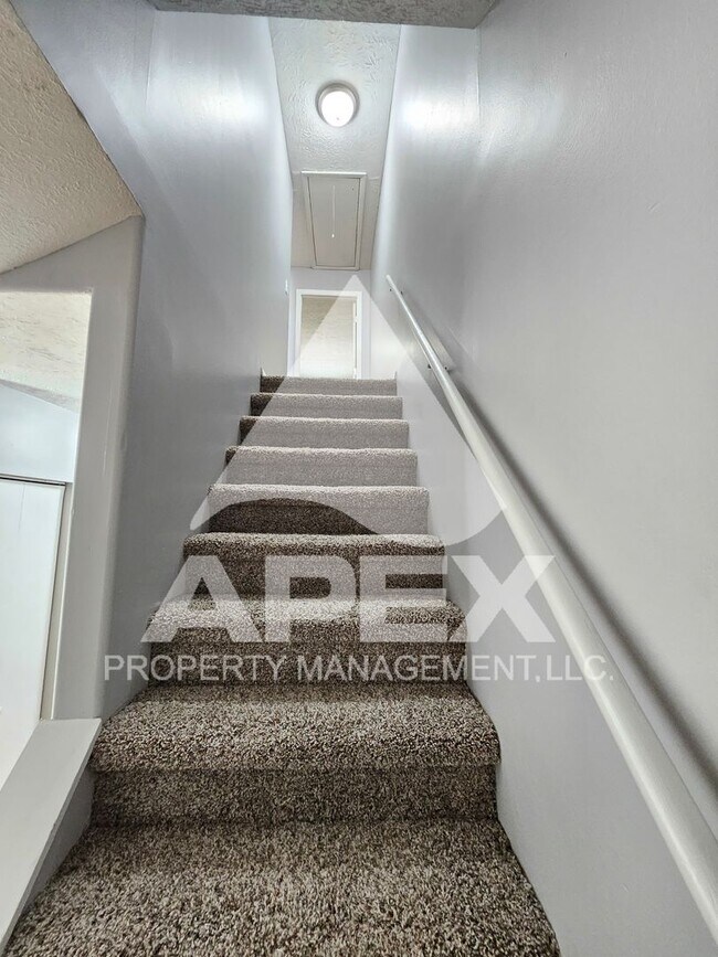 Building Photo - 9116 Cedarpark Ln NW