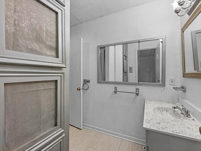 Building Photo - 7938 Hammerly Blvd