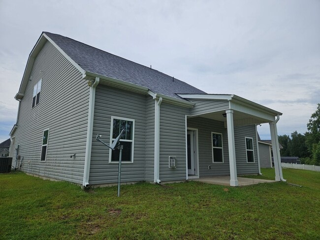 Building Photo - NEW LISTING!!!!!
