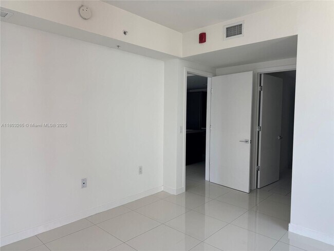 Building Photo - 7661 NW 107th Ave