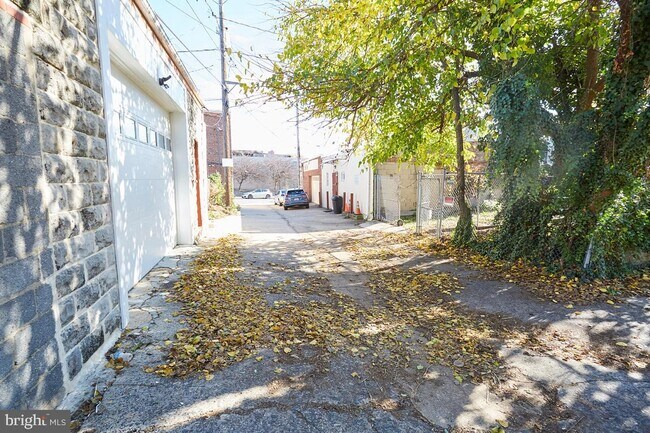 Building Photo - 762 Carroll St