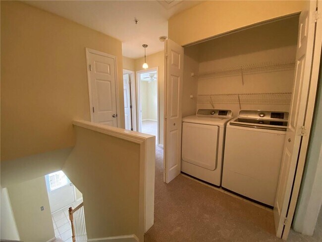 Building Photo - 1285 Kilmington Ct