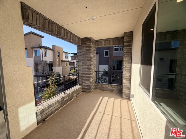 Building Photo - 240 Abacus Ave