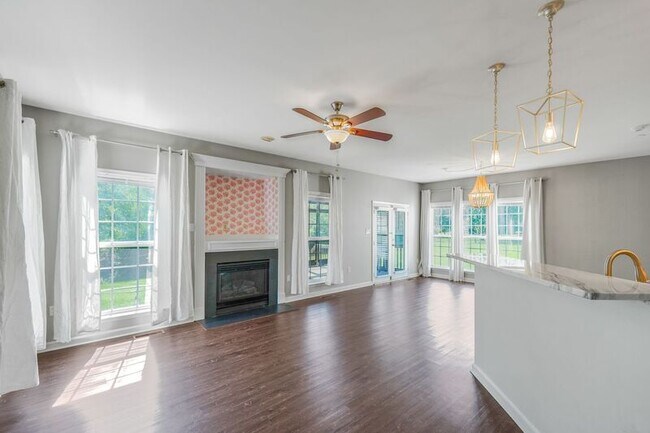 Building Photo - 2408 Ruffin Dr