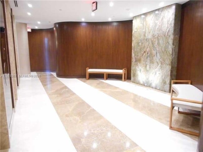 Building Photo - 19667 Turnberry Way