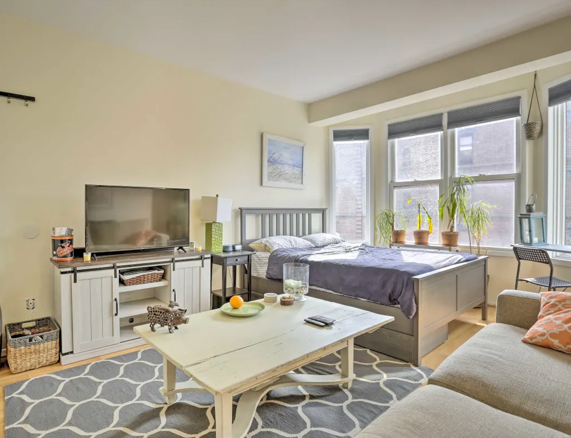 Building Photo - 101 Willow Ave