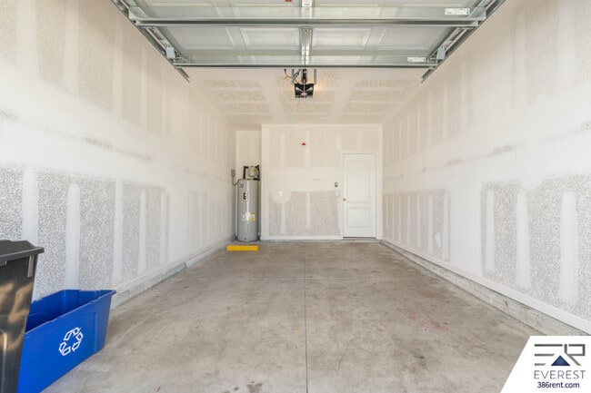 Building Photo - 152 Redbud Rd