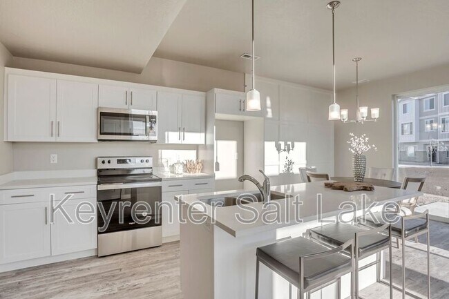 Building Photo - 1869 S 1080 W