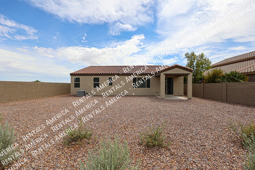 Building Photo - 1548 E Chaparral Pl