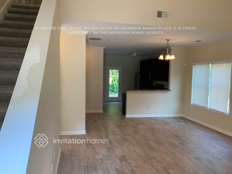 Building Photo - 8120 Brookbend Dr