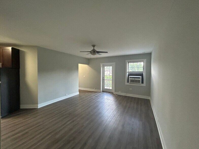 Building Photo - 730 Judson Ave
