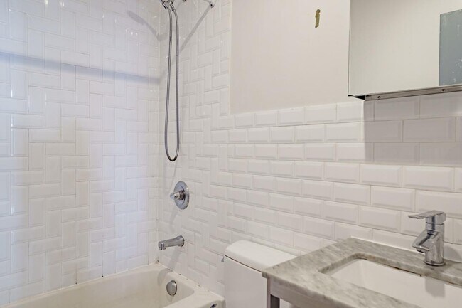 Building Photo - 448 Jefferson Ave