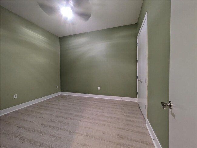 Building Photo - 500 Seawall Blvd