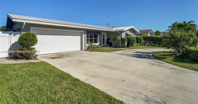 Building Photo - 640 NW 12th Ave