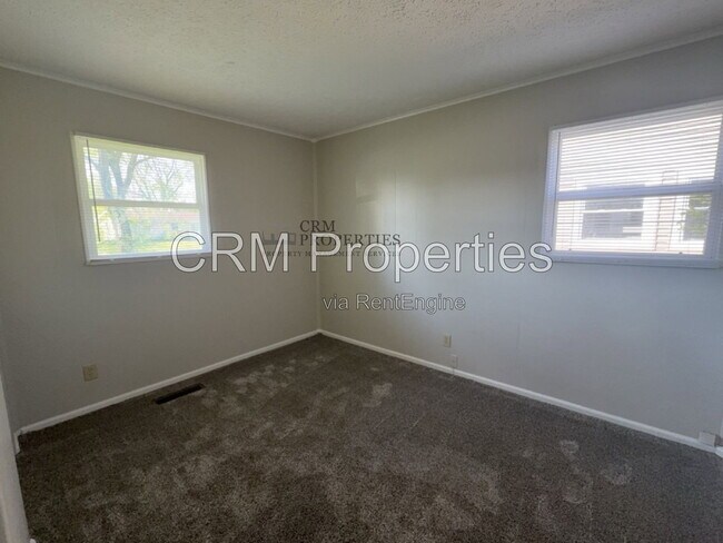 Building Photo - 5001 Arrowhead Blvd
