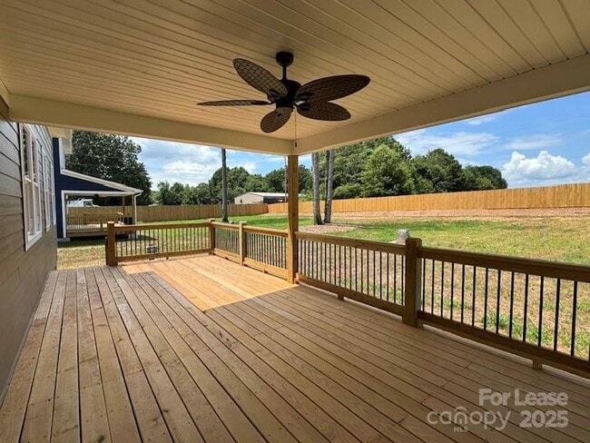 Building Photo - 8070 Blackwood Rd