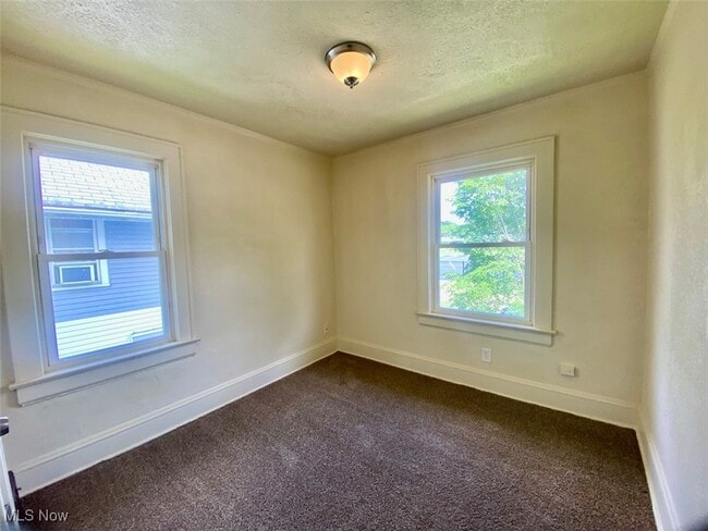 Building Photo - 2124 17th St SW