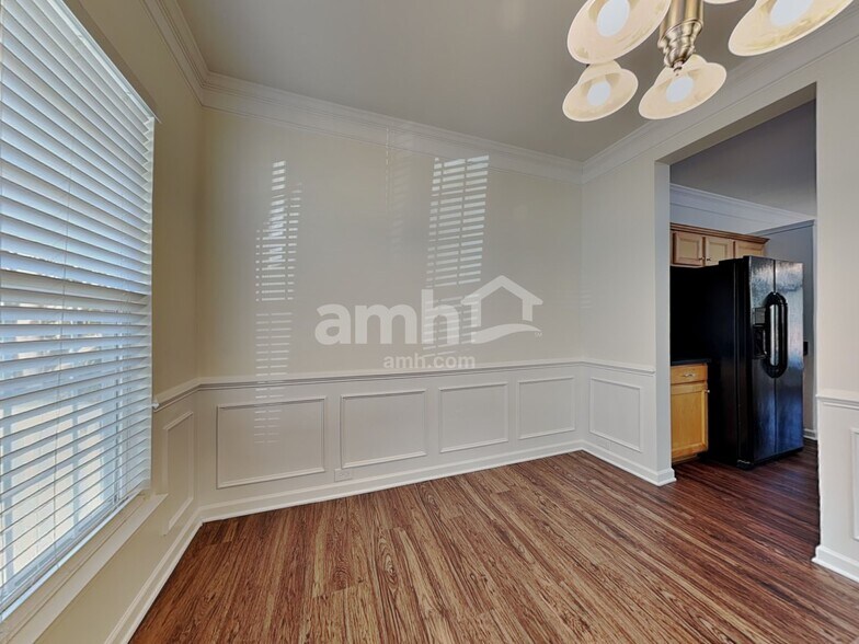 Building Photo - 7217 Winding Cedar Trl