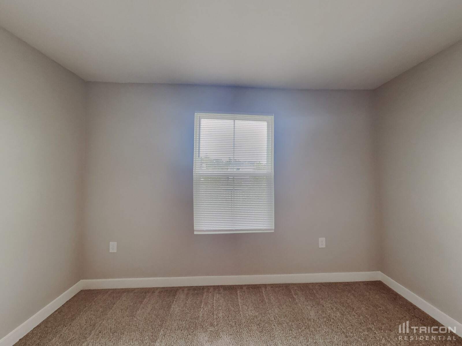 Building Photo - 215 Wellwood Way