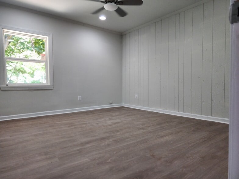 Building Photo - 17651 Graham St