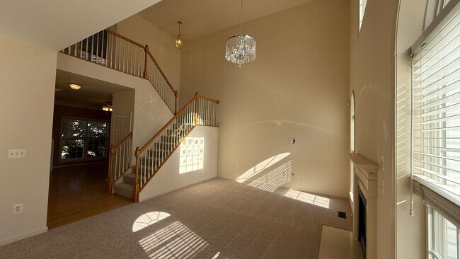 Building Photo - Spacious Colonial in Austin Ridge