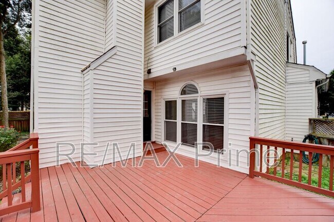 Building Photo - 1025 Still Meadow Ct