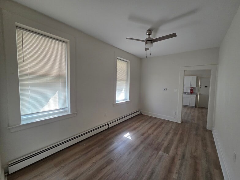 Building Photo - 67 Heckel St