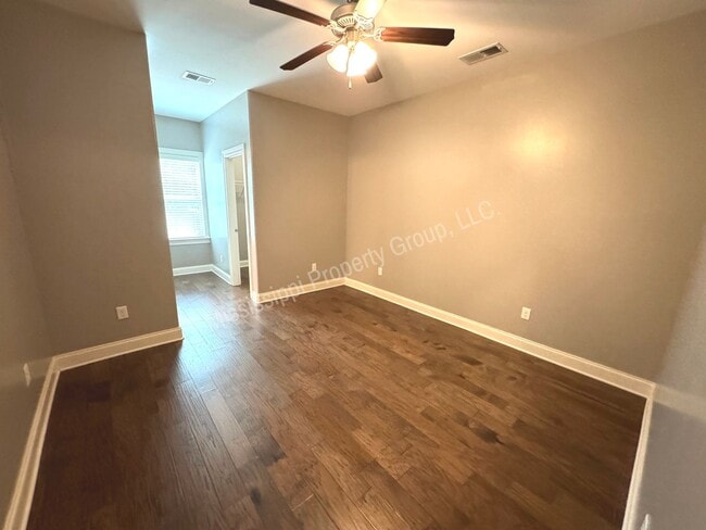 Building Photo - 4BD/4.5BA FOR RENT