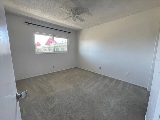 Building Photo - 2359 Finlandia Ln