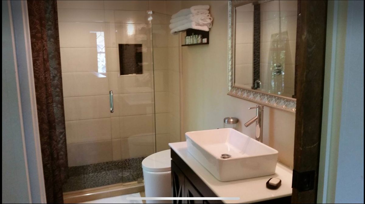 Building Photo - 462 Greenwood Ave NE