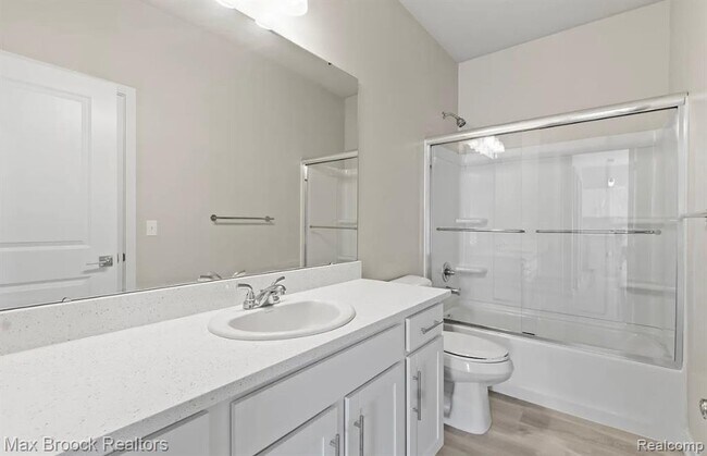 Building Photo - 105 Laurel Ct