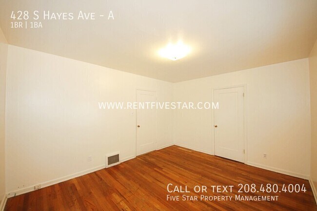 Building Photo - 428 S Hayes Ave