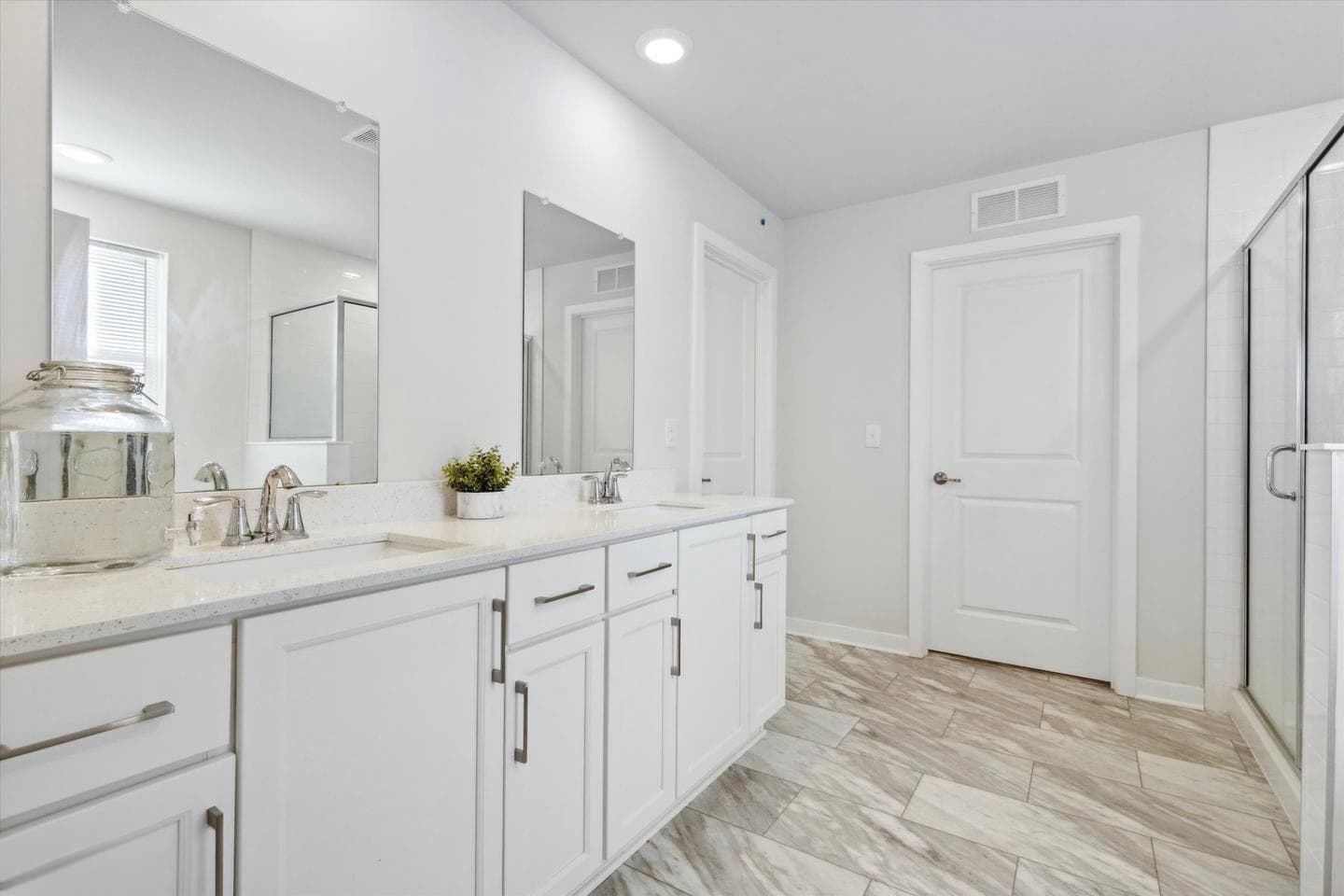 Building Photo - 1137 Mariwill Dr