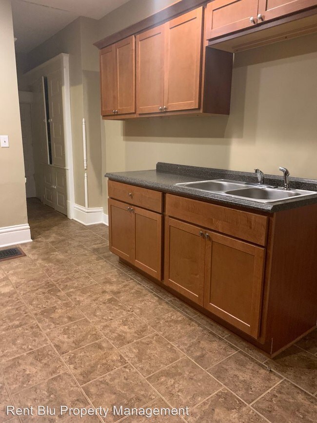 Building Photo - 509-511 Wealthy St SW