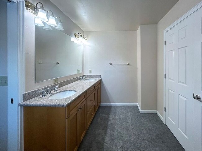 Building Photo - 2109 Alder St