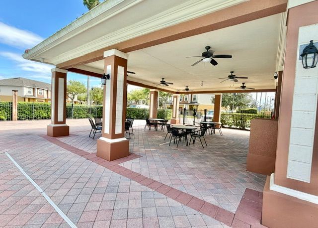 Building Photo - 709 Fortanini Cir