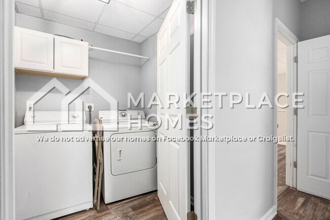 Building Photo - 117 Fawn Ln