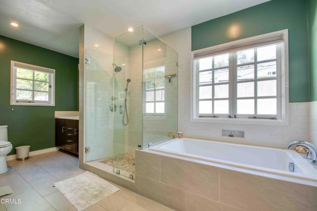 Building Photo - 1014 Stearns Dr