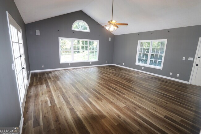 Building Photo - 2840 Spring Ridge Cir