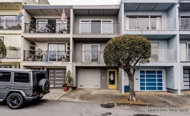 Building Photo - 18 Perego Terrace