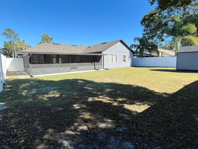 Building Photo - 947 Wages Way