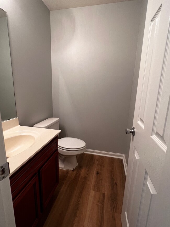 Building Photo - 92 Jackson Ave NE