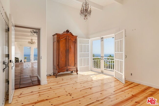 Building Photo - 206 Bellino Dr